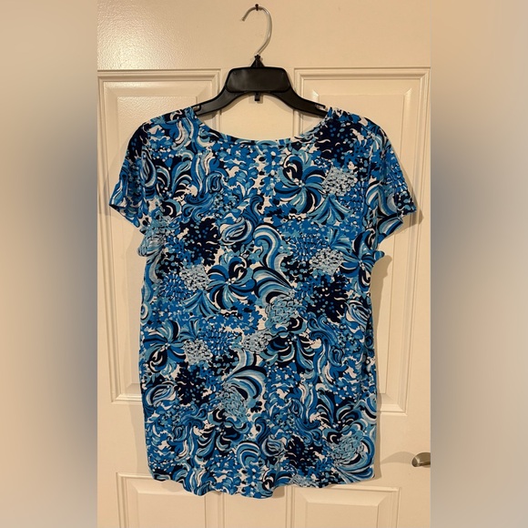 Lilly Pulitzer Blue and White Swirl Short Sleeve Etta Top - Picture 2 of 8